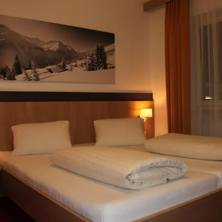 Konukevi Haus Falch 3*