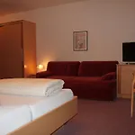 Haus Falch Gæstehus 3*