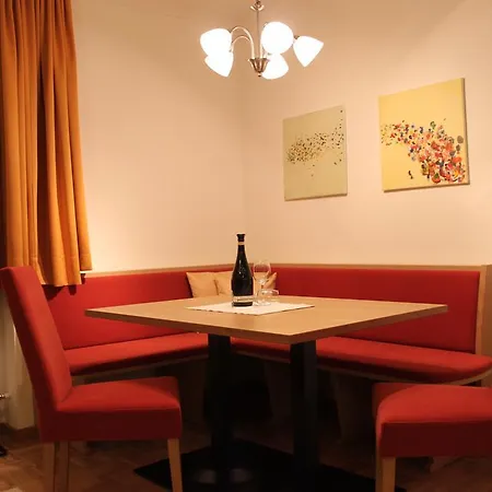 Haus Falch Гостевой дом 3*